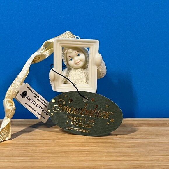 NWT Department 56 Snowbabies Ornament "Pretty as a Picture" #69065 w/Box Retired - Picture 2 of 14